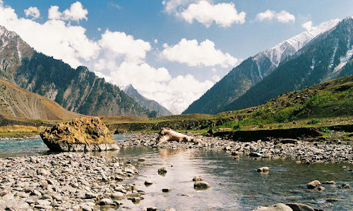 Day 2 trip to Sonmarg ( Meadow of Gold). Day 2 trip to Sonmarg ( Meadow of Gold).